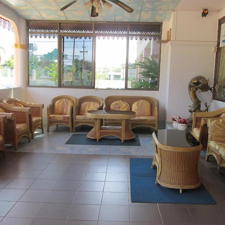 Royal Jommanee Hotel Nongkhai Нонгкхай Экстерьер фото